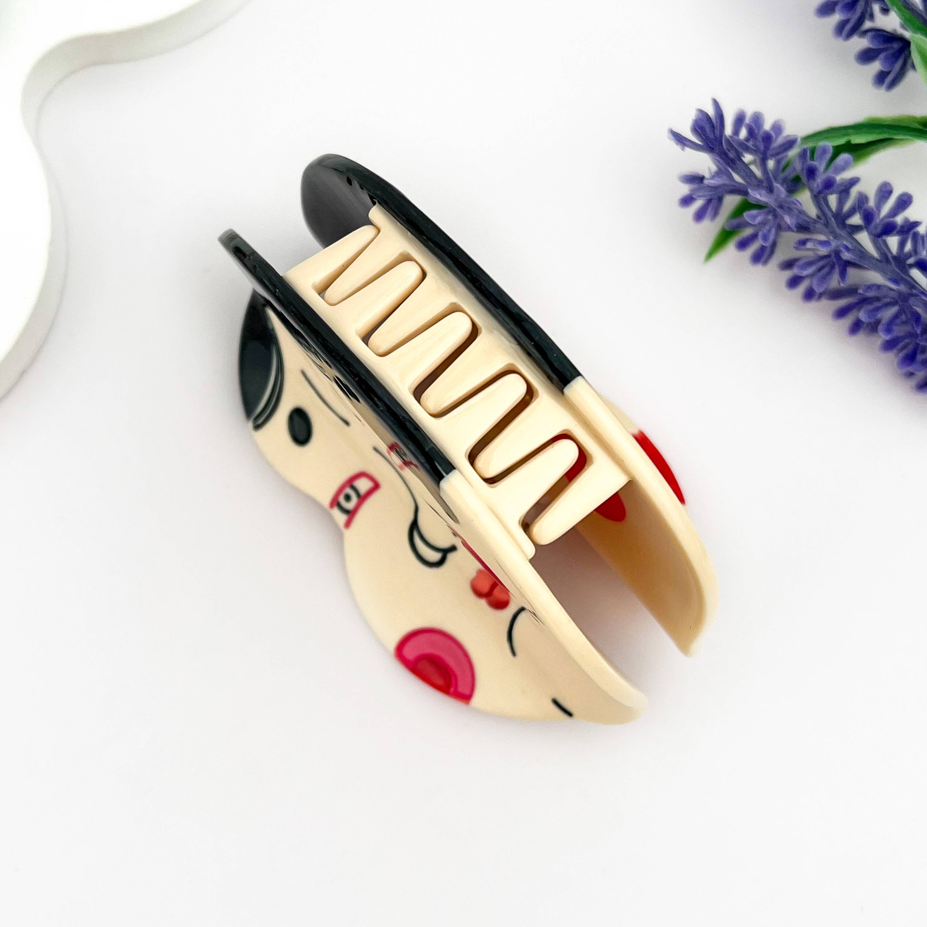 Japanese Sumo Wrestler Cartoon Acetate Hair Claw Clip: Beige