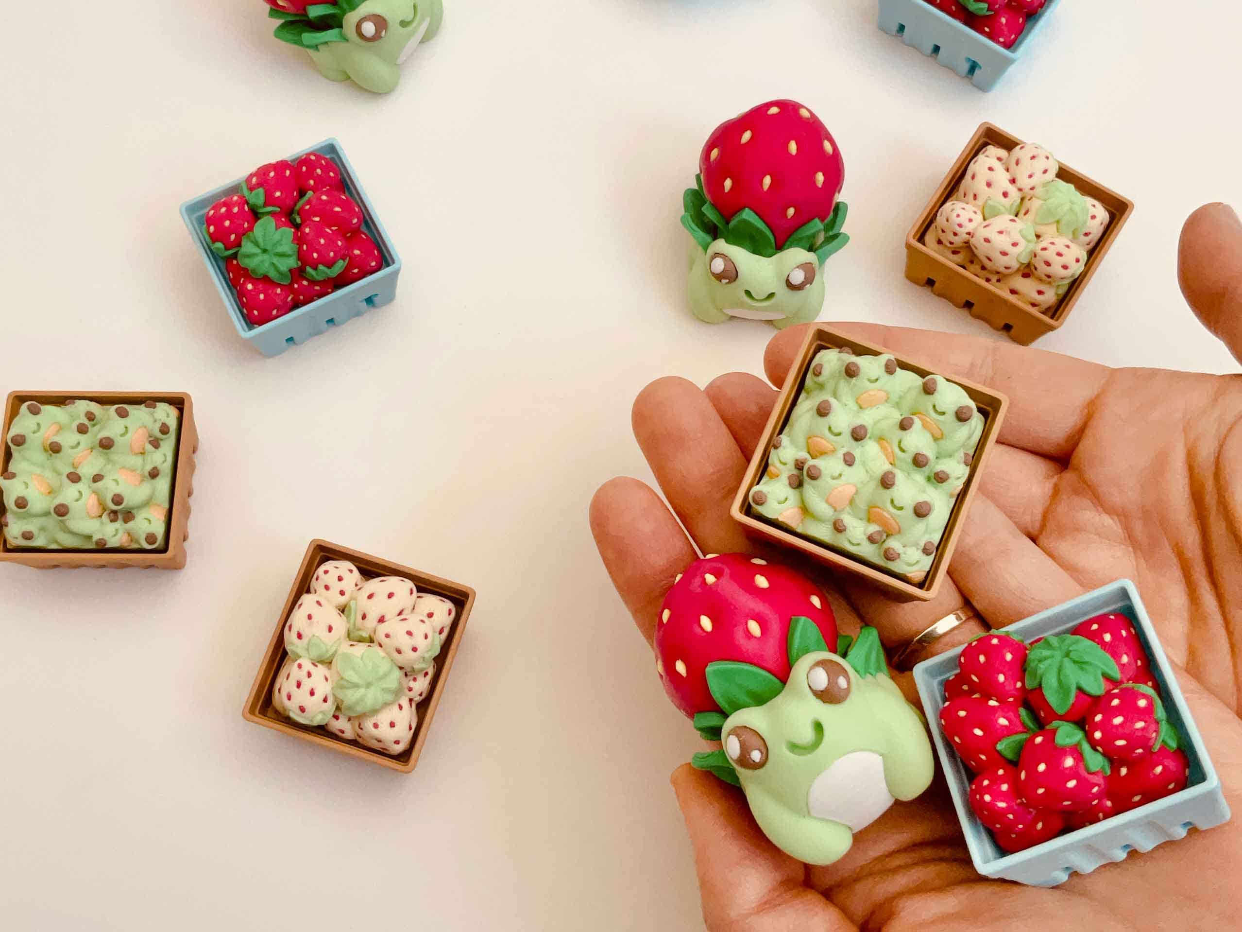 Basket of Strawberries and Frogs Clicker 3D Printed Fidget: Basket of Strawberries / Red