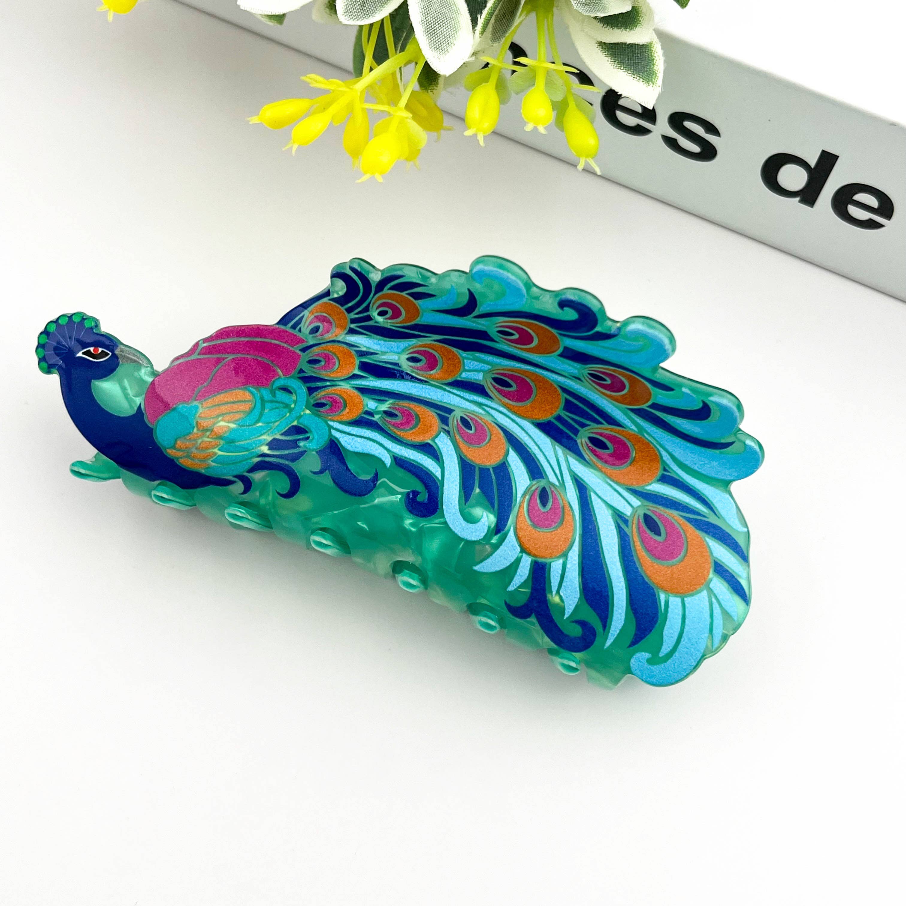 Creative Fashion Bat Alloy Hair Claw Clip –Edgy Animal Style: Green