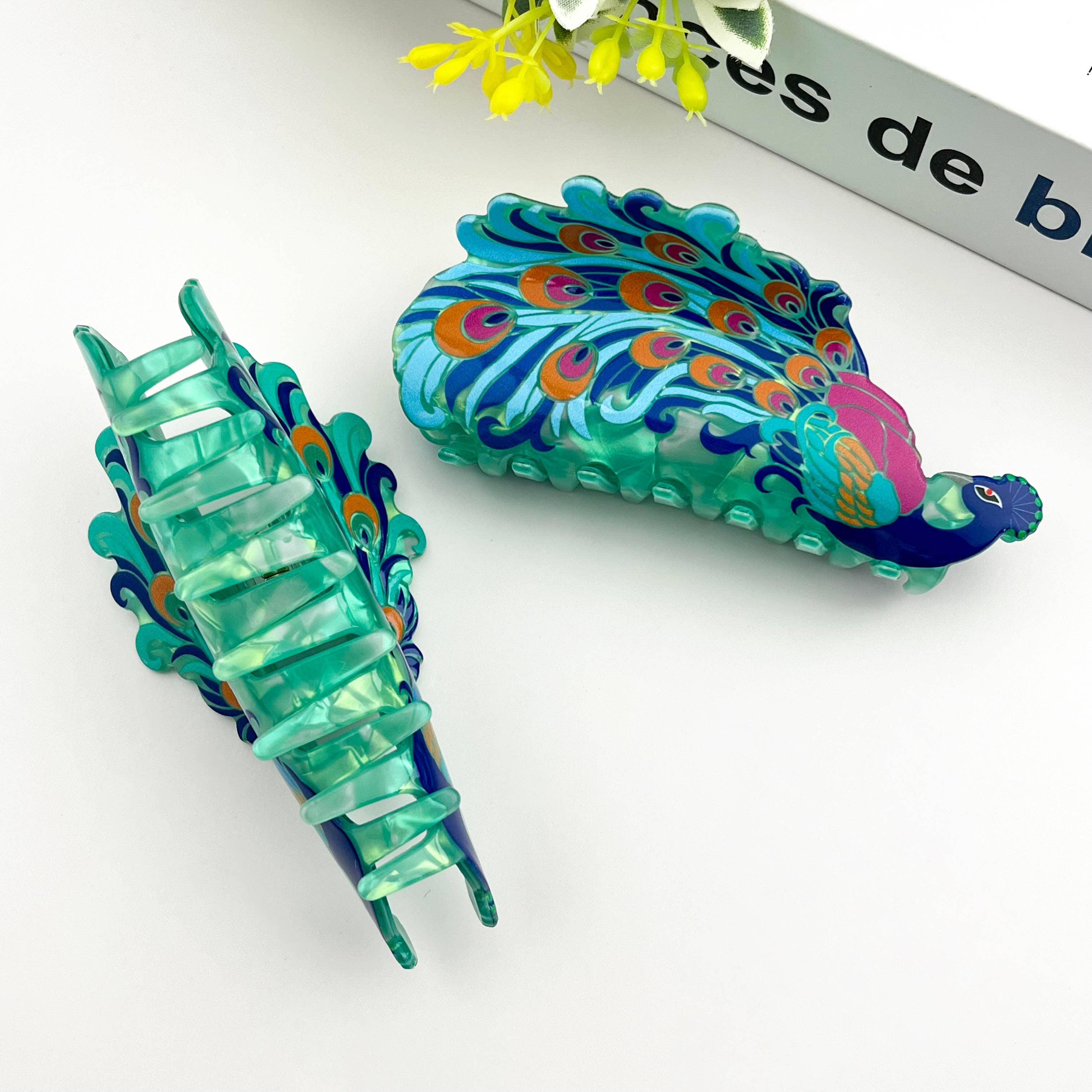 Creative Fashion Bat Alloy Hair Claw Clip –Edgy Animal Style: Green