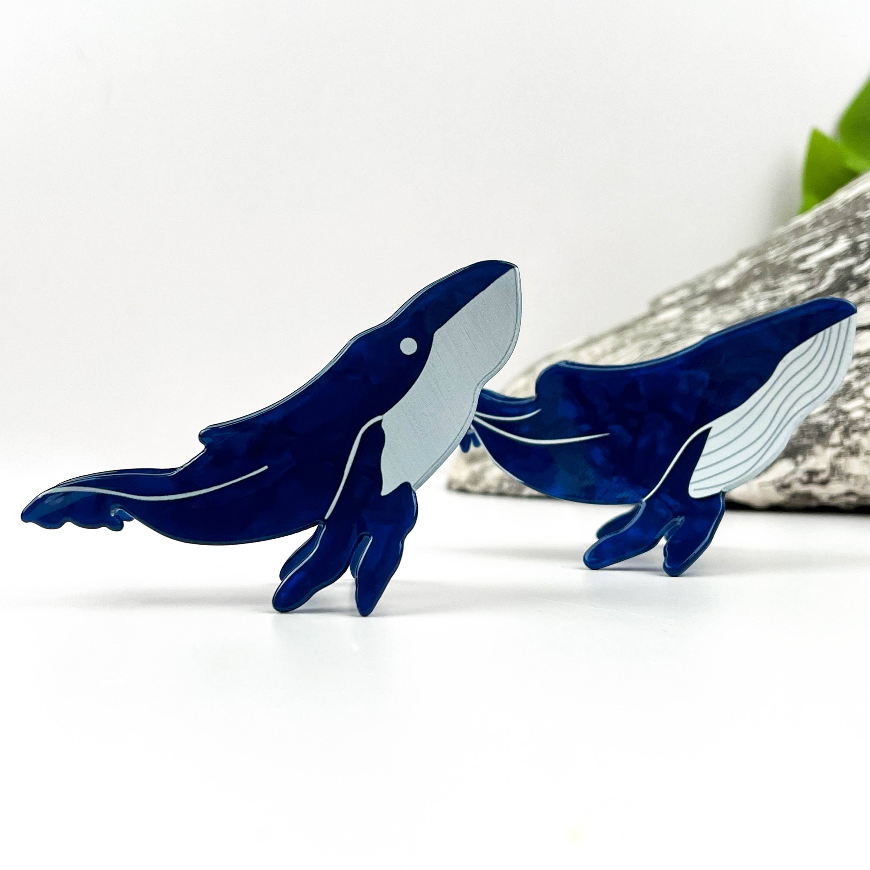 Blue Whale Ocean Animal Print Claw Clip – Playful & Stylish: Blue