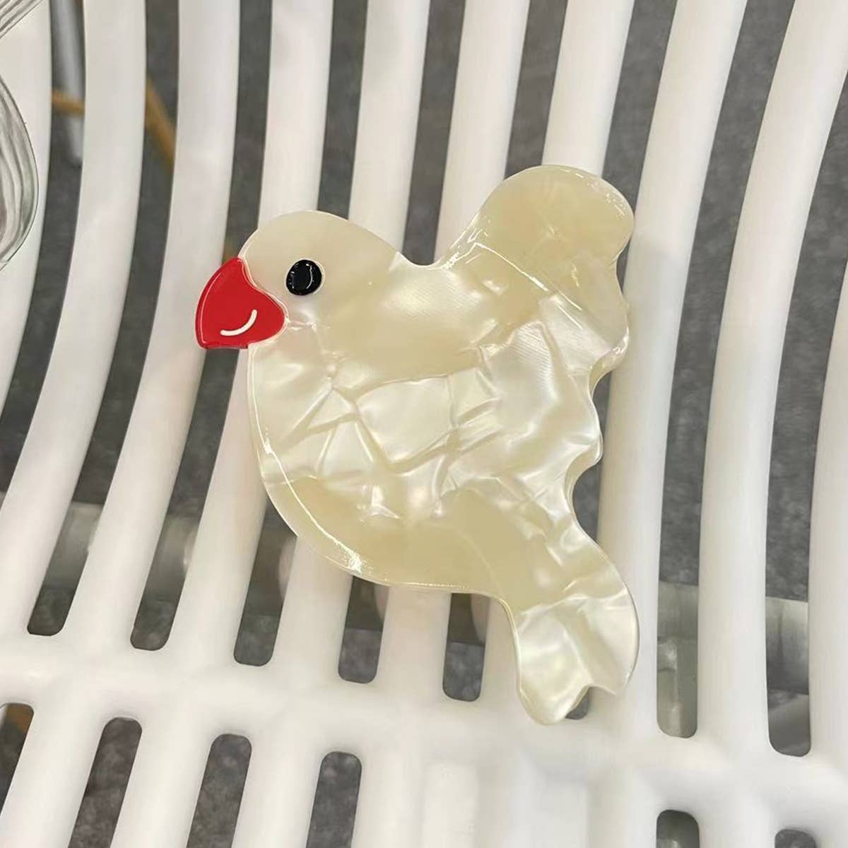 FASHIONABLE WHITE SWAN ACETIC ACID HAIR CLIP