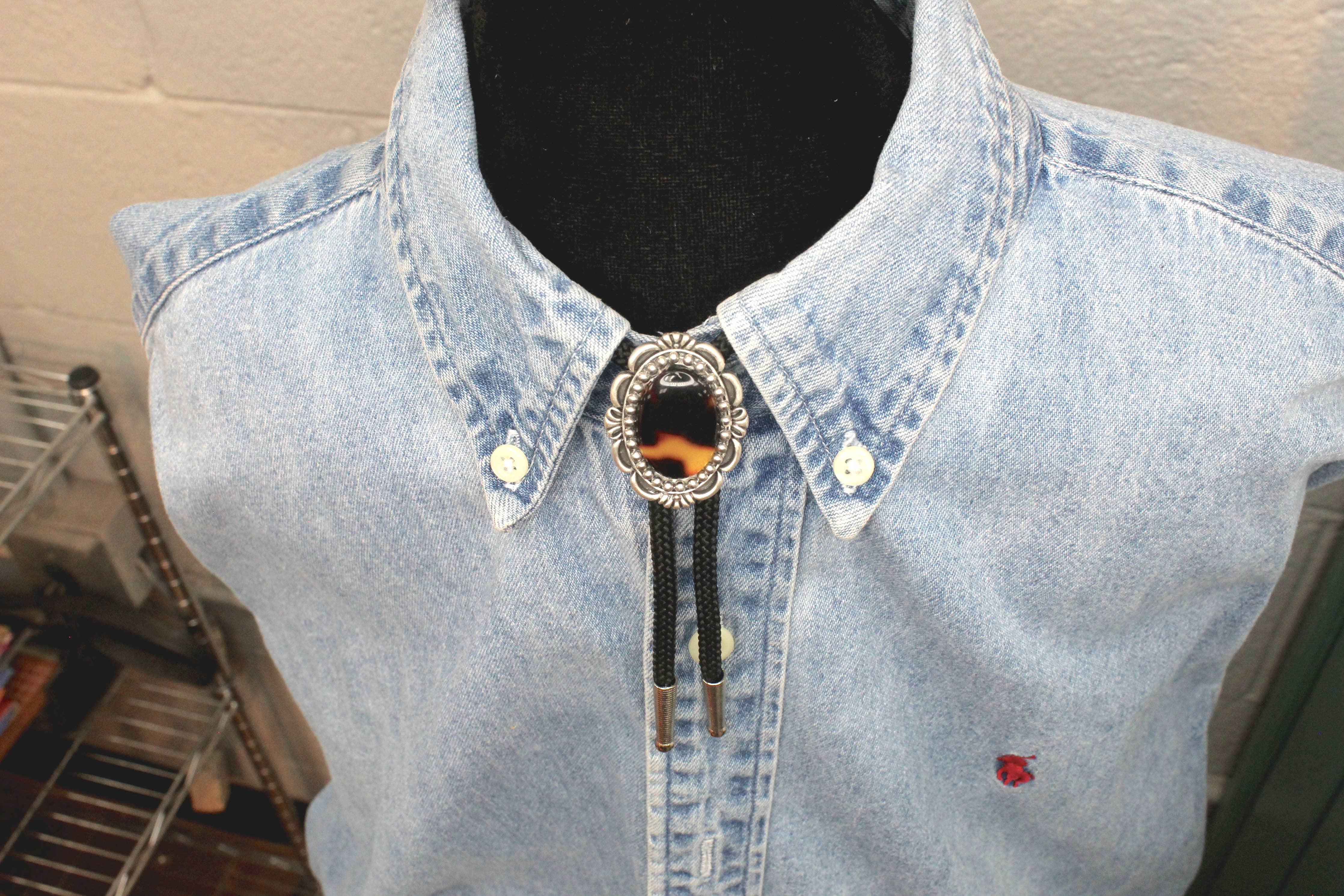 Amber Trail Bolo Tie