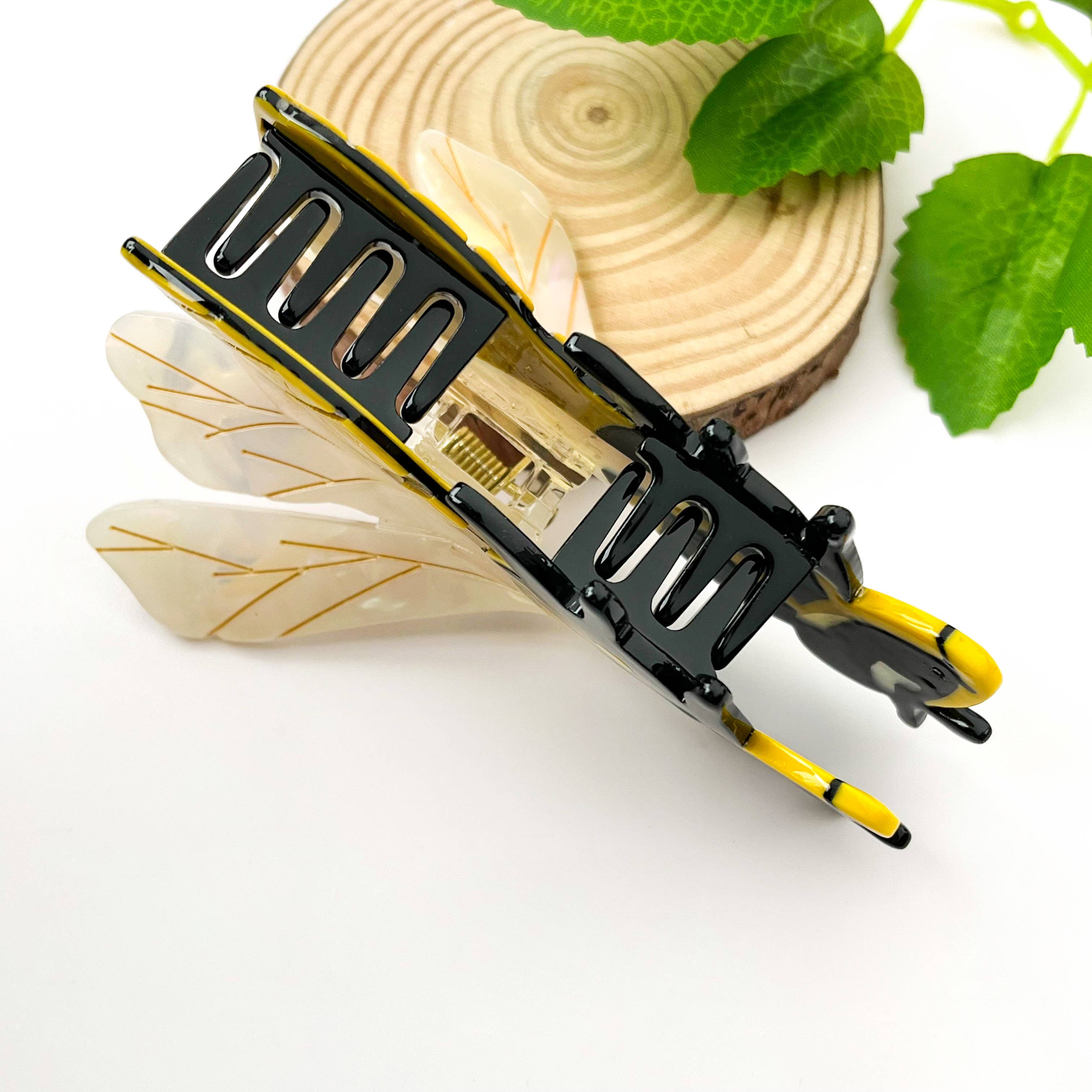 Hornet Claw Hair Clip