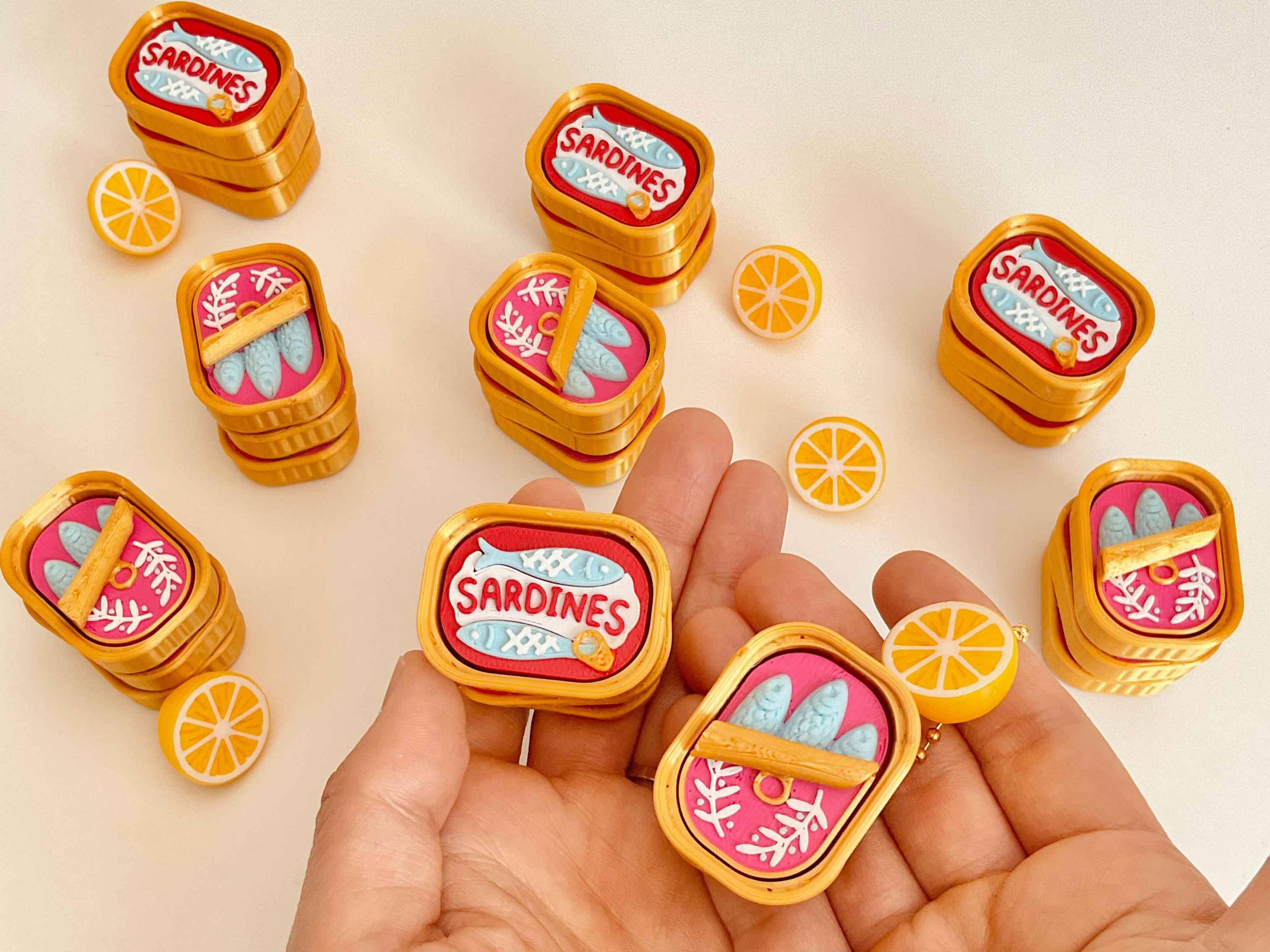 Mini Sardines Container Clicker 3D Printed Fidget Keychain: Peeled Back Lid