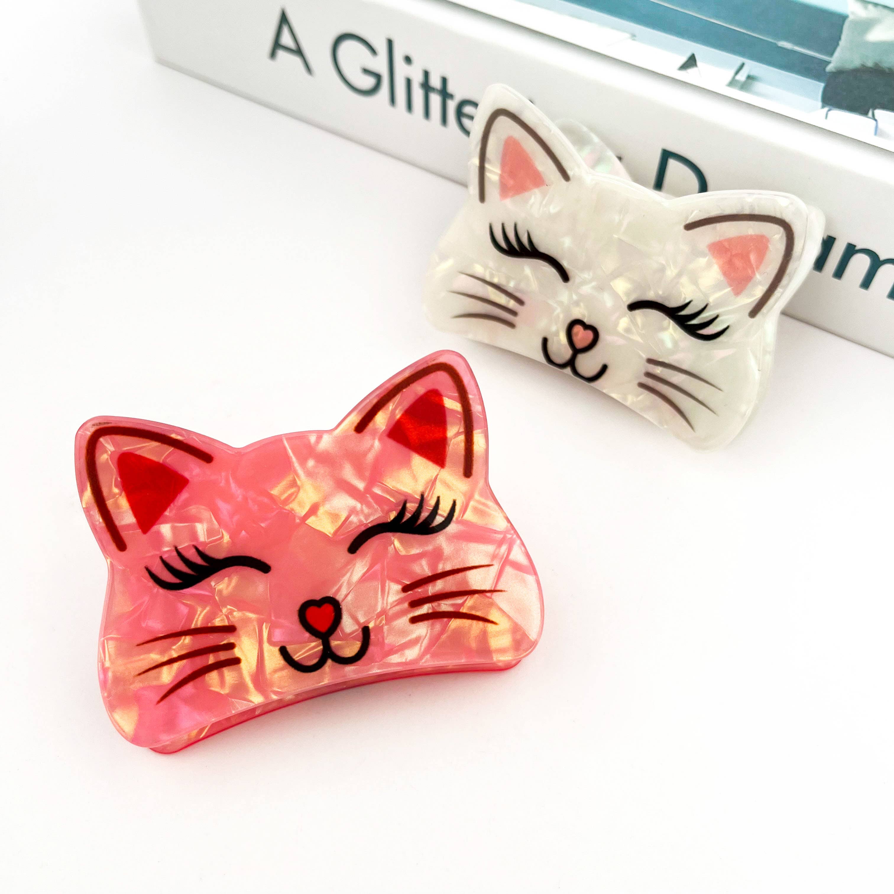 Smiling Cat Claw Clip: White