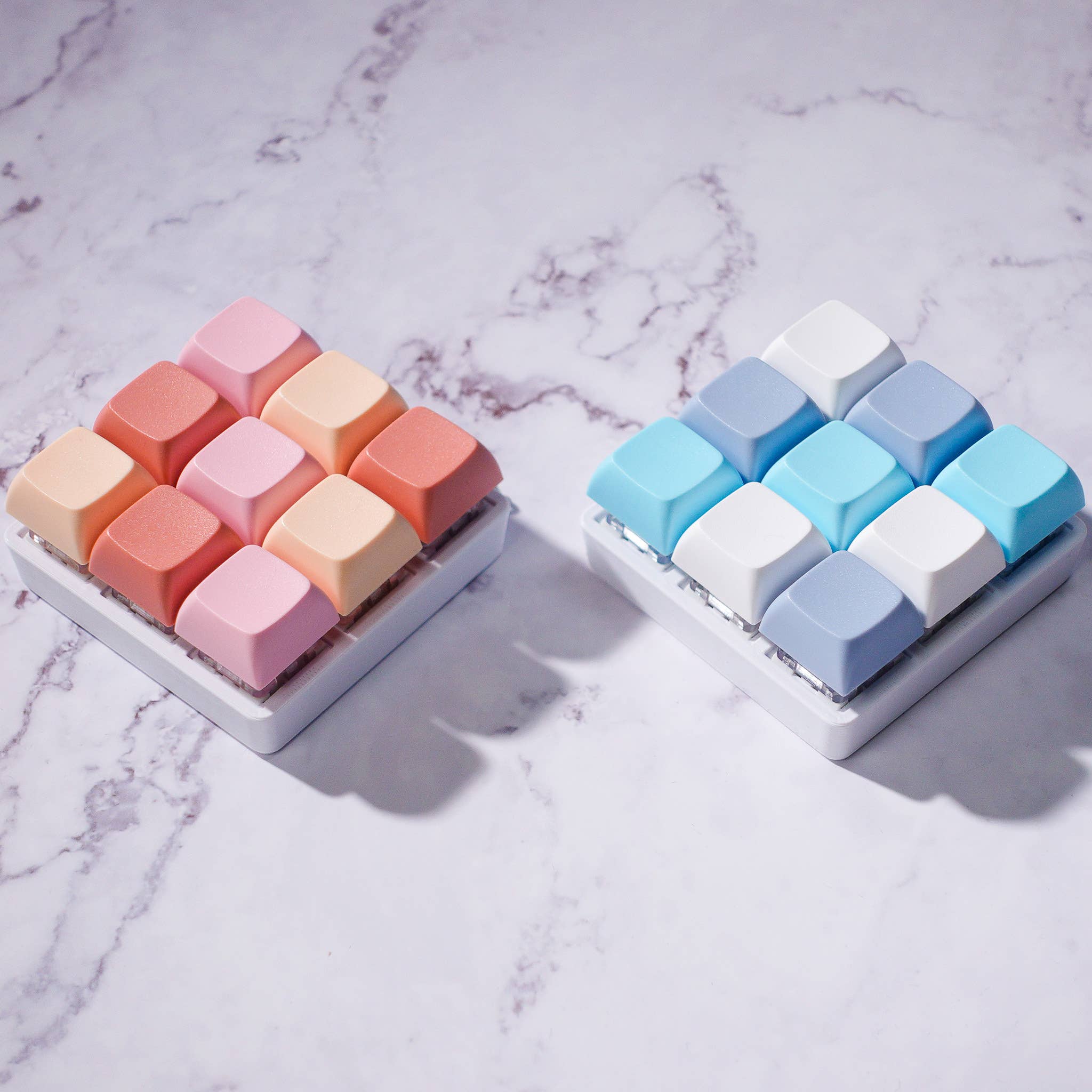 9 Key Mechanical Keyboard Fidget Keychain: Blueberry Fields / Clicky