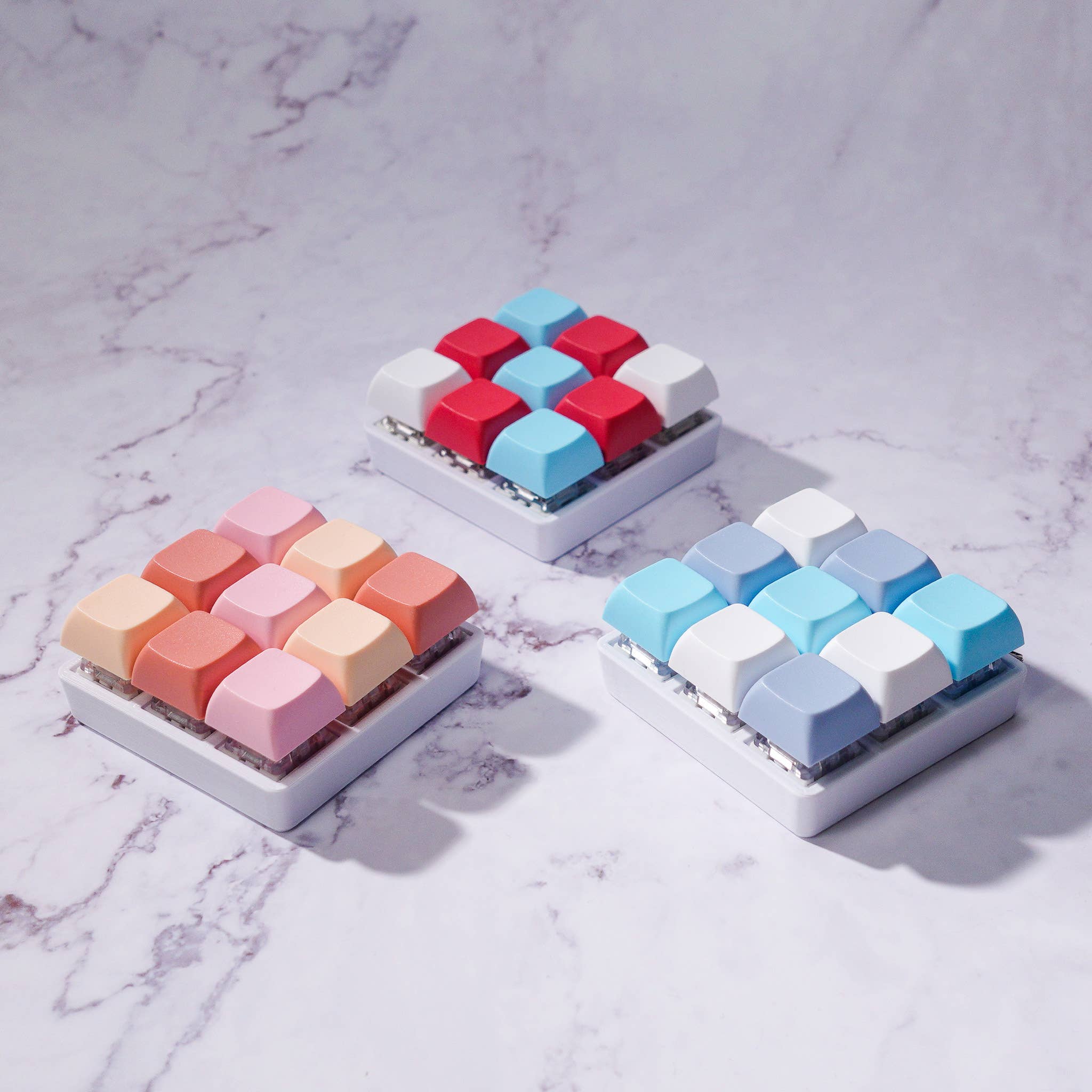 9 Key Mechanical Keyboard Fidget Keychain: Blueberry Fields / Clicky