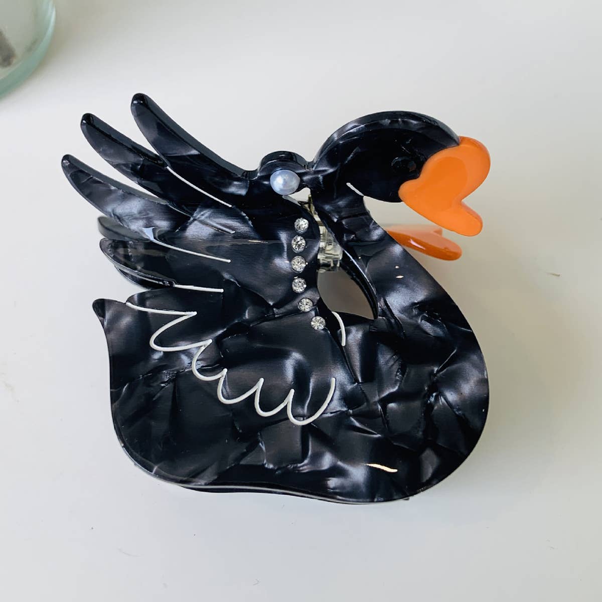 FASHIONABLE WHITE SWAN ACETIC ACID HAIR CLIP