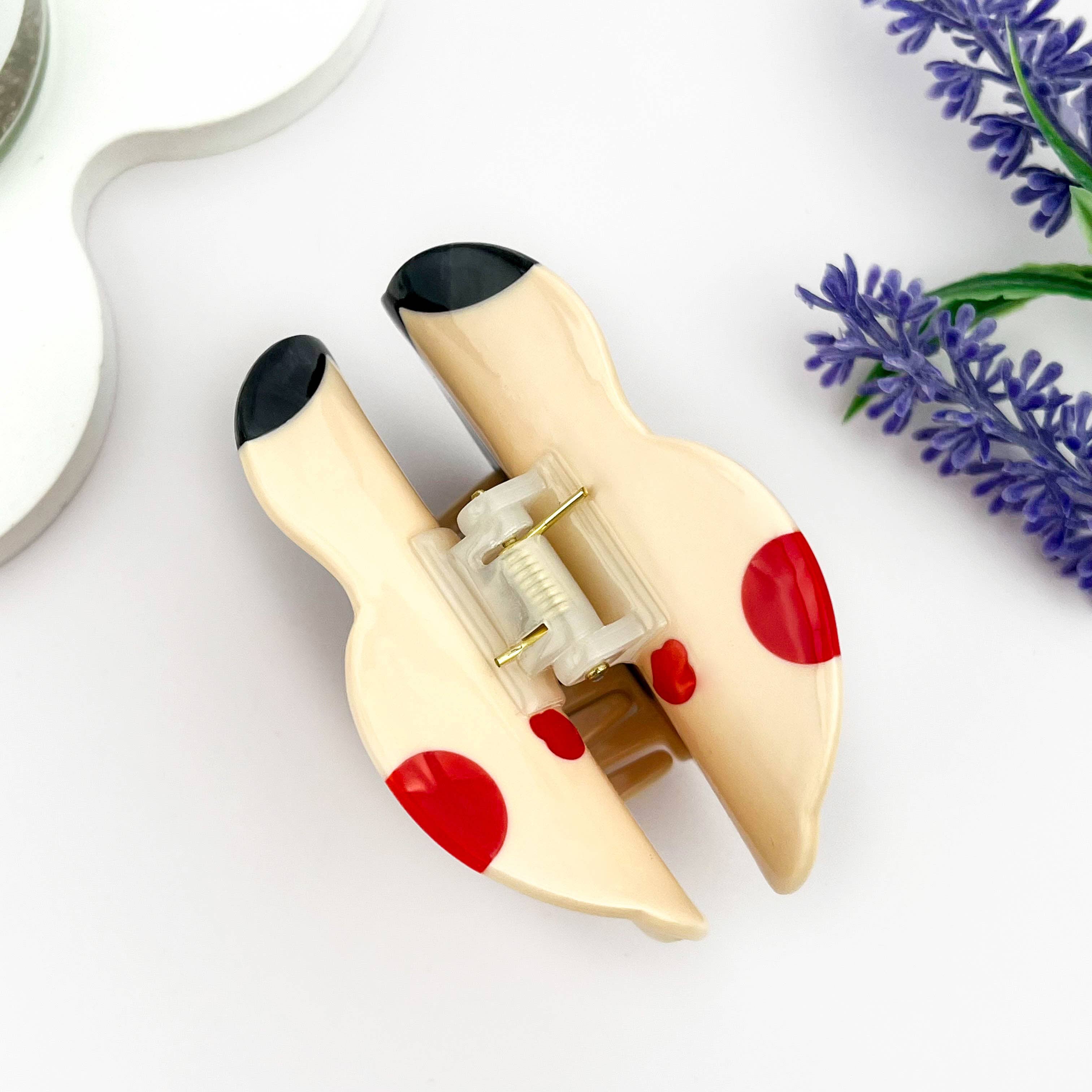 Japanese Sumo Wrestler Cartoon Acetate Hair Claw Clip: Beige