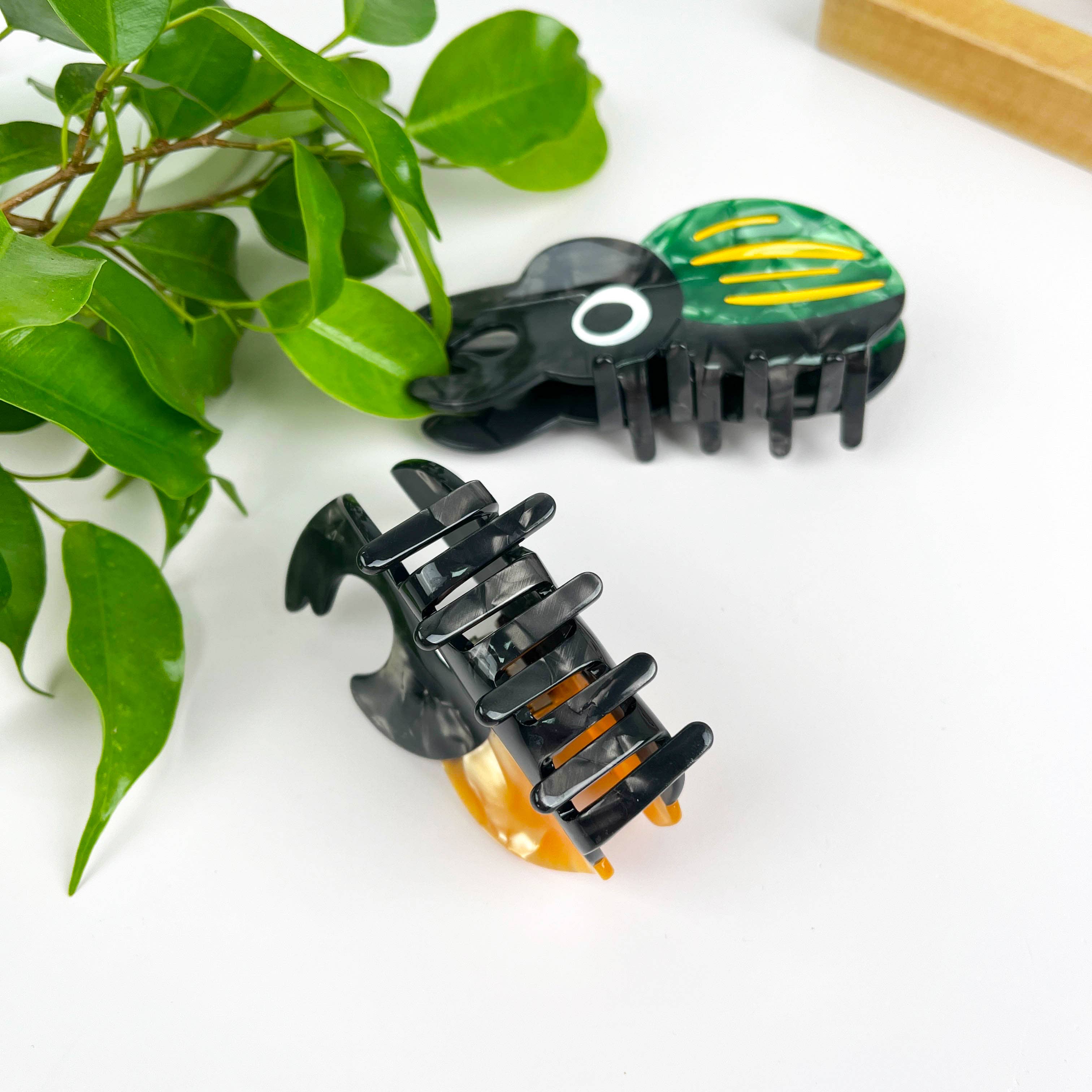 Giant stag beetle and Rhinoceros beetlehaire claw clip: Green