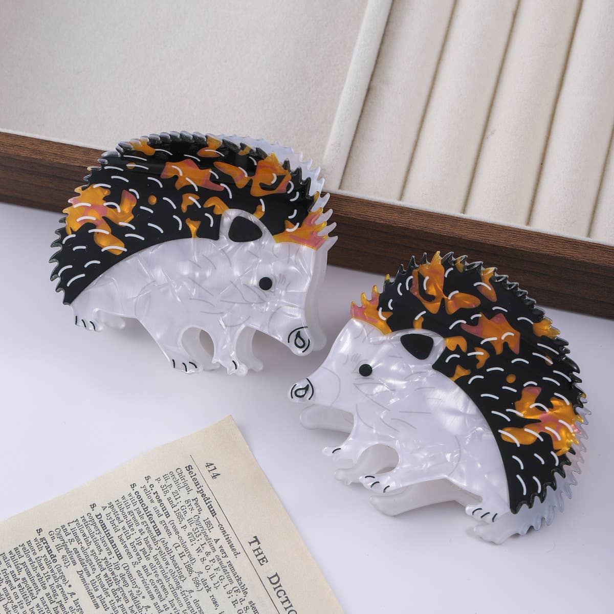 Cute Hedgehog Shaped Animal Hair Claw Clip,Animal Style: Hedgehog
