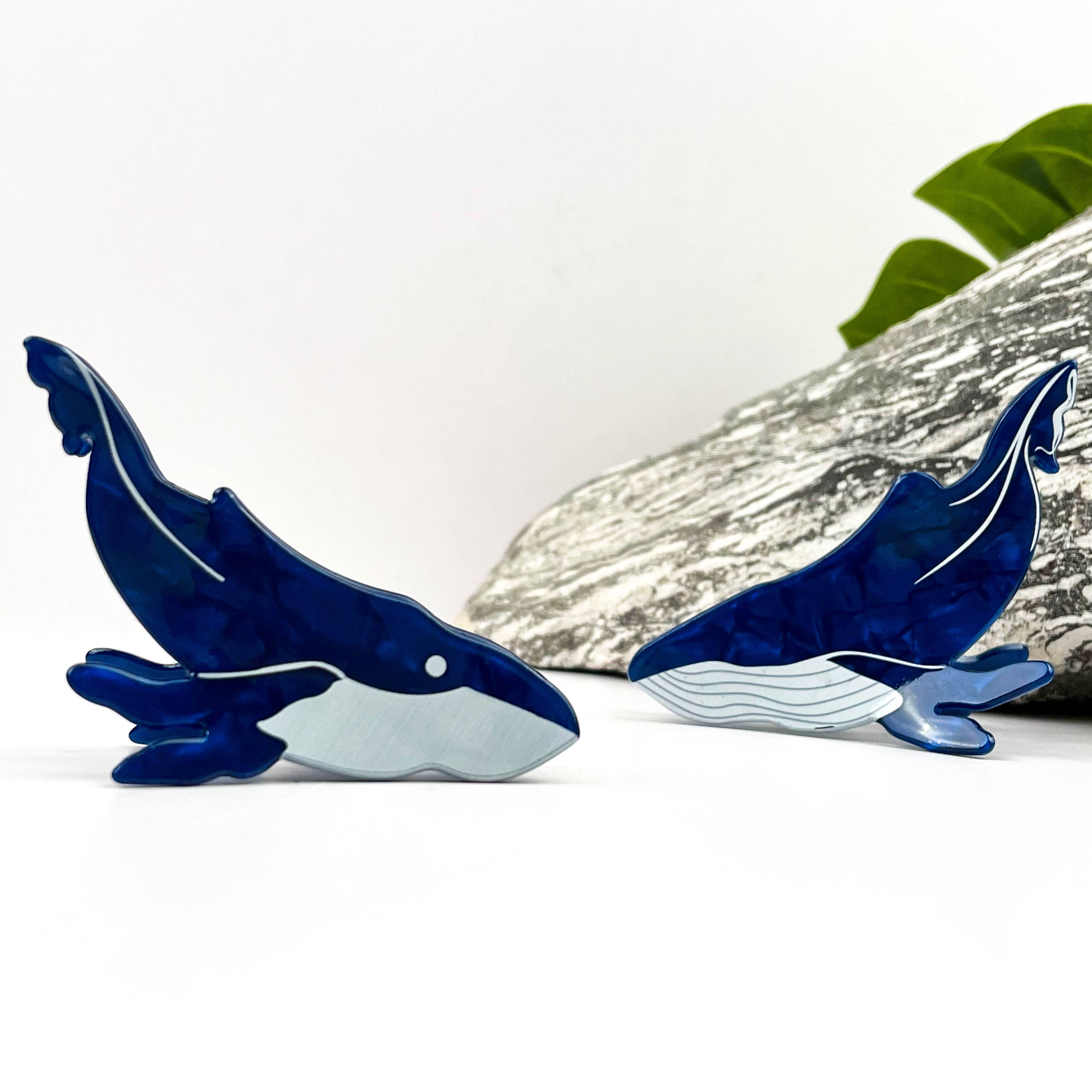 Blue Whale Ocean Animal Print Claw Clip – Playful & Stylish: Blue